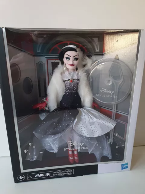 Disney STYLE SERIES Puppe CRUELLA DE VIL  - NEU - 101 Dalmatiner