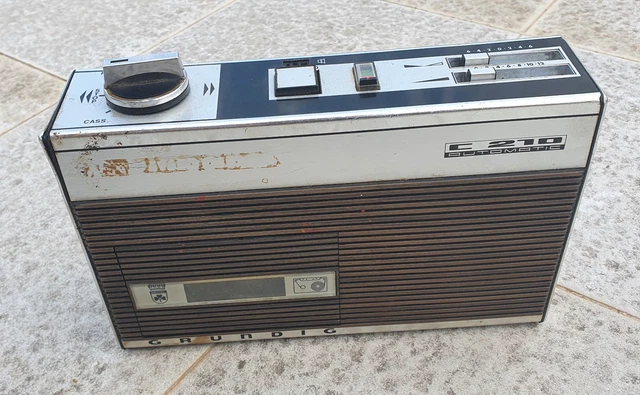ANCIEN AUTORADIO CASSETTE GRUNDIG WK 4020 rétro vintage Youngtimer auto