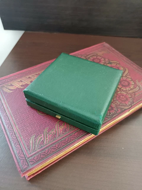 Médaille féderation de la mutualite par Roy dans coffret Arthus Bertrand