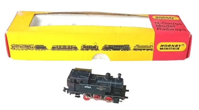 Hornby Minitrix 'N' Gauge LOCO Train N-201 Boxed 47160 Vintage
