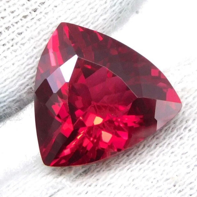 Rubis Naturel Rouge Sang - 12.10 Carats - Taille émeraude - Mozambique (chauffé) - Certifié AGSL - Vrac