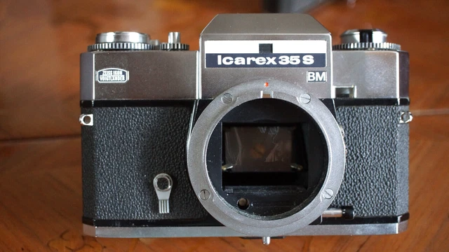 Superbe ZEISS iKON ICAREX 35S , modèle "BM", boîtier seul, tout fonctionnel.
