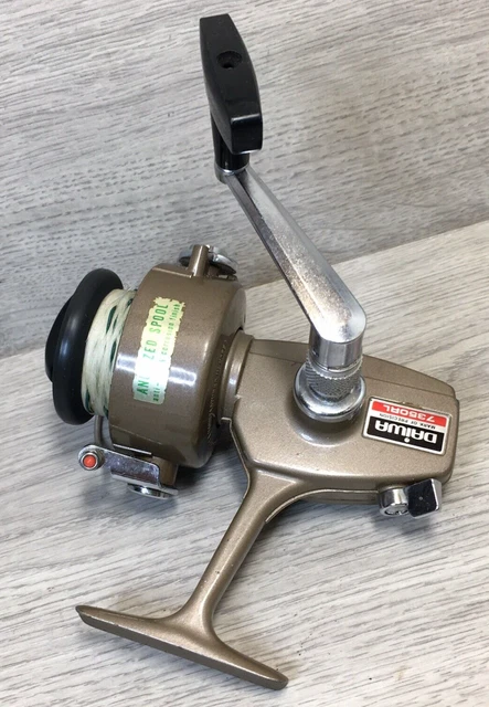 Moulinet ancien Daiwa 7350 RL en boite + bobine