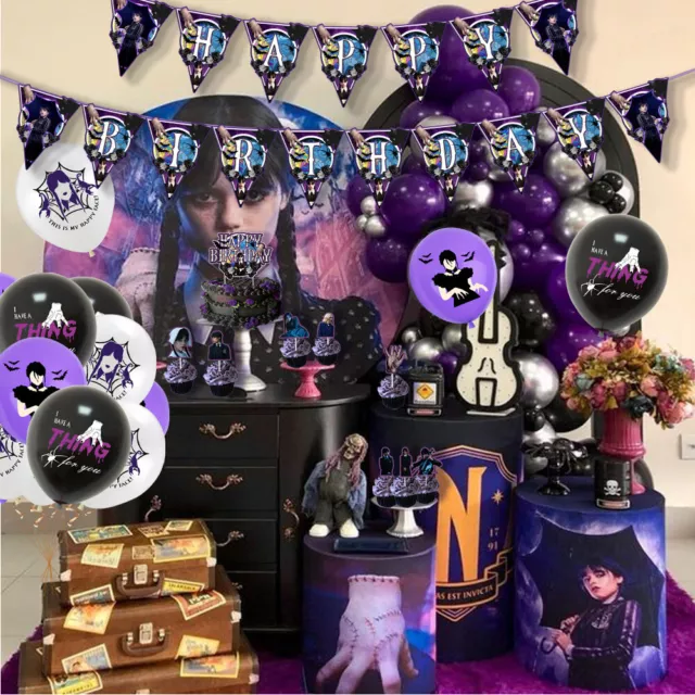 1 juego de suministros para fiesta Addams los miércoles incluye pancarta, tapas para cupcakes, globos