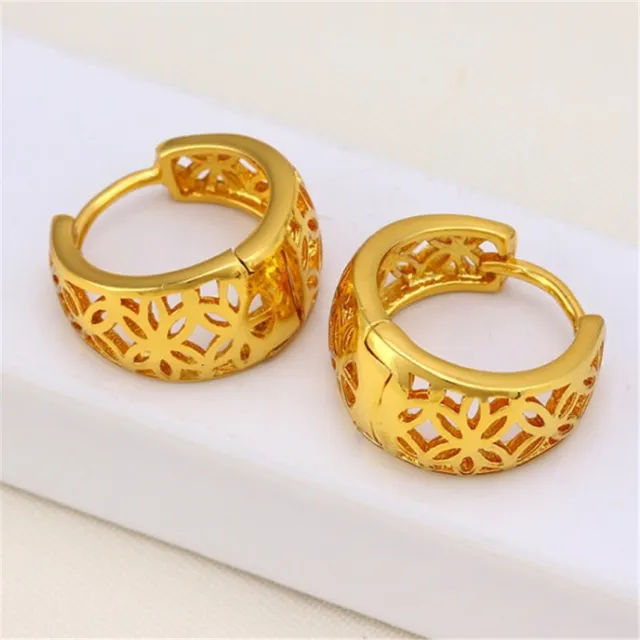 Beautiful electroplated gold hollow carved earrings 18K Children Custom Stud