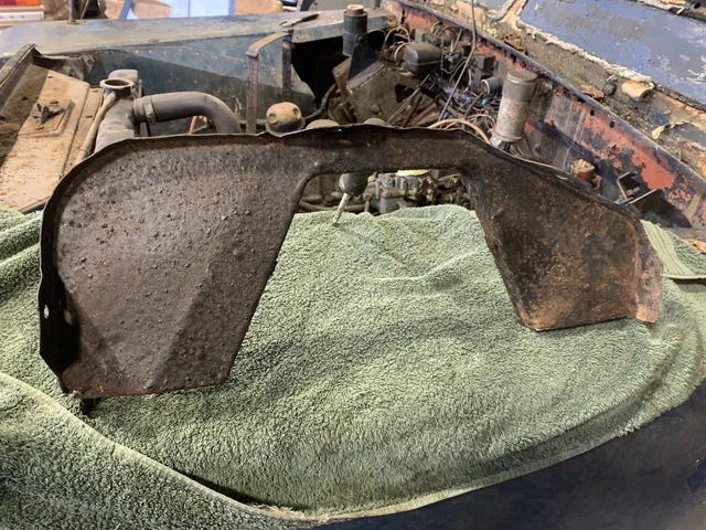 390796 GROMMET GEARBOX TUNNEL LAND ROVER RRC - Land Rover Treasure Shop 390796 GROMMET GEARBOX TUNNEL LAND ROVER RRC - Land Rover Treasure Shop