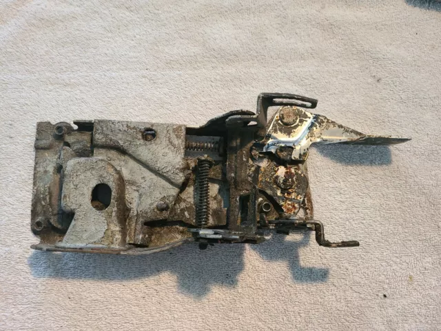 1972 Cadillac Sedan Deville 4 Door Hardtop Inner Right Front PF Latch Mechanism