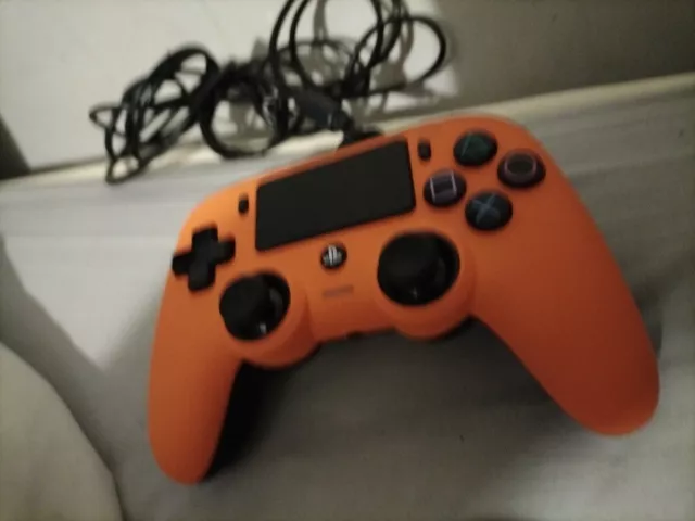 Nacon playststion 4 controller Wired Gampad .Sony Ps4