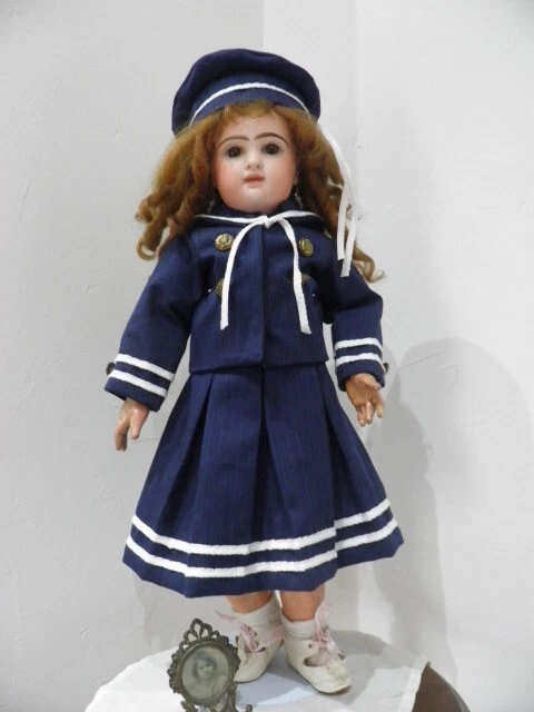 Bel Ensemble Marin Bleu Marine A Galons Blancs Modele 1880  Poupee  47/48 Cm