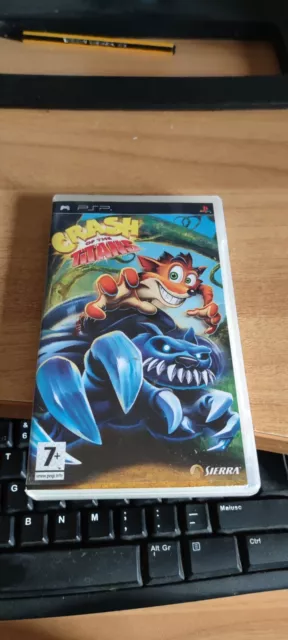 Crash of the Titans SONY PSP Gioco Videogioco PAL, no ps1 ps2 ps3 ps4 ps5 switch