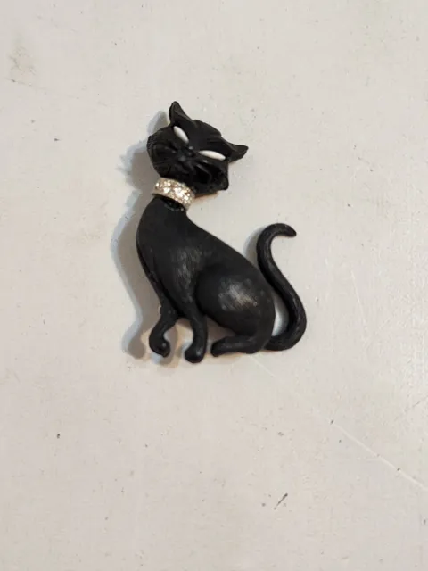 2" Black Cat Pin With Silver Collar