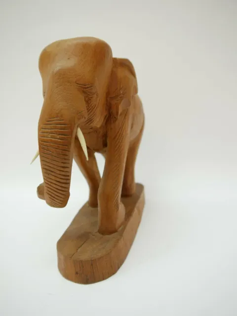 Mittelgroßer Holz Elefant geschnitzt in Handarbeit aus Afrika Kenia 160 x 170 mm 2