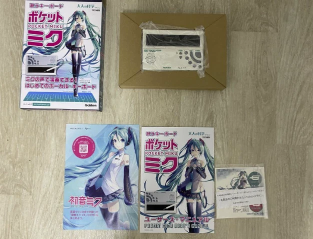 YAMAHA Pocket Miku Hatsune Singing Keyboard Vocaloid NSX39 OtonaNoKagaku
