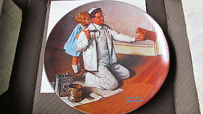 Knowles Collector Plate Norman Rockwell "The Painter" 1983 Fine China