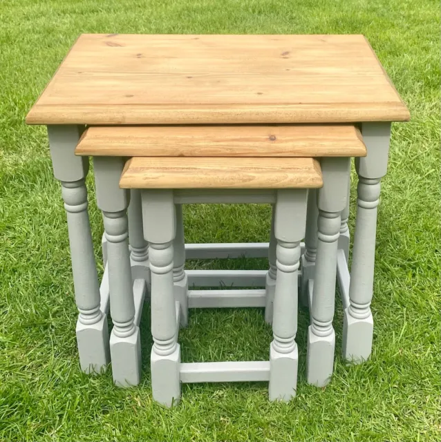 Pine nest of t3 tables painted Shabby Chic Long Island Grey great condition