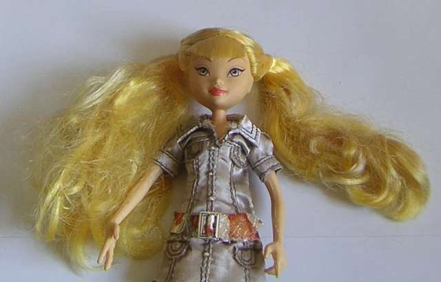 POUPÉE MANNEQUIN DAPHNÉ Winx Club Mattel Collector EUR 75,00 - FR