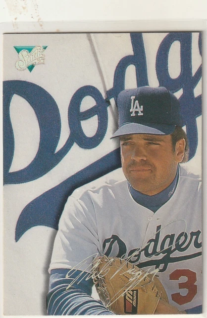1993 Studio  Mike Piazza   Inv. 17,478  Nm/Mt