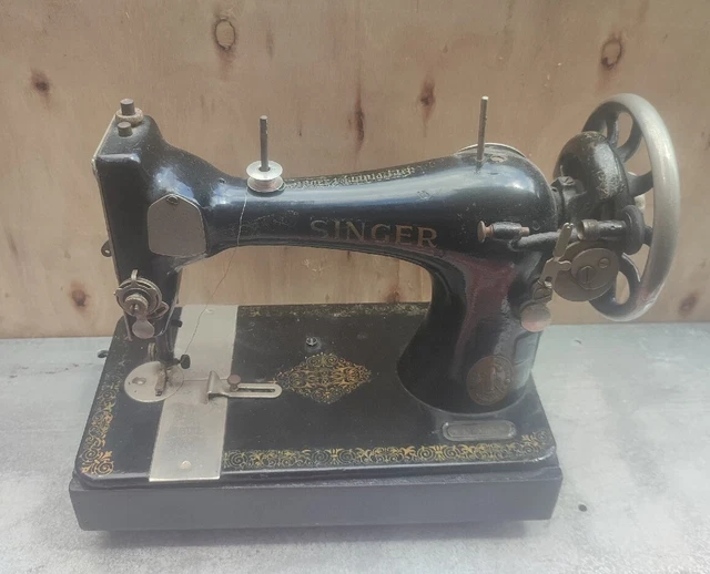 VINTAGE SINGER HAND Crank Sewing Machine £10.00 - PicClick UK