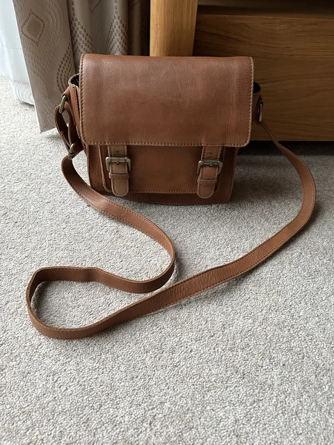 FAT FACE LEATHER Saddle Cross Body Bag Brown Tassle Savannah New