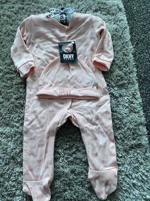 DKNY Baby Girl's 2 Piece Set sleep suit / baby grow plus hat (3-6 Months) bnwts