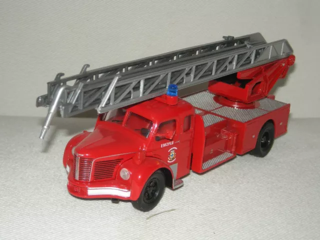 BERLIET GLR GRANDE ECHELLE POMPIERS MARSEILLE - CORGI 1/50 ED LIMITEE 2352 ex