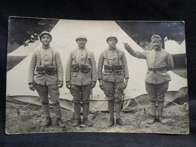 CPA CARTE PHOTO de poilus guerre 1914 18 cartouchière tenue habit