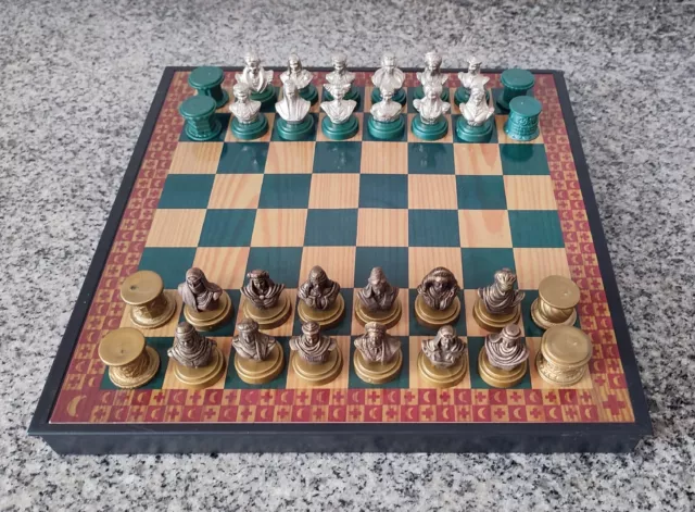 Jeu D'échecs  En Coffret Pliable  Complet 32 Pièces En Laiton Et Métal Argenté