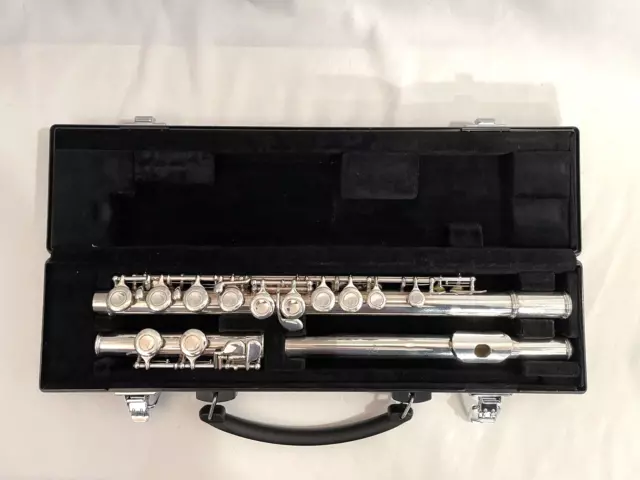 Yamaha Advantage 200AD Silver Flute With Hard Case Ready to Play Flute