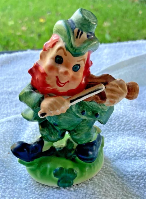 Vintage Lefton Leprechaun Playing Fiddle St Patricks Day Figurine