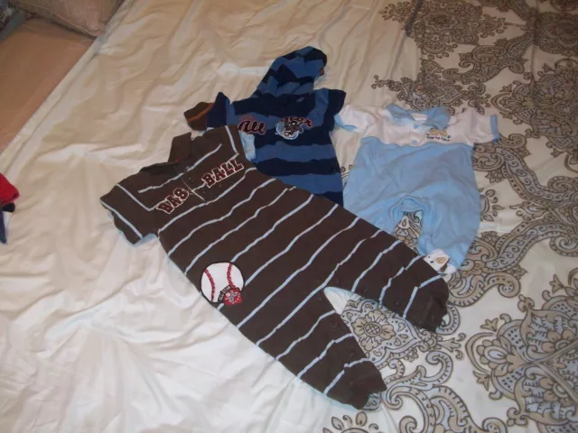 (13) Lot de pièces vêtements garçons 3 à 12 mois pyjama joli s'il vous plaît regarder 2