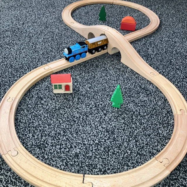 THOMAS THE TANK engine And Friends Wooden Railway Brio 24 Piece Train ...