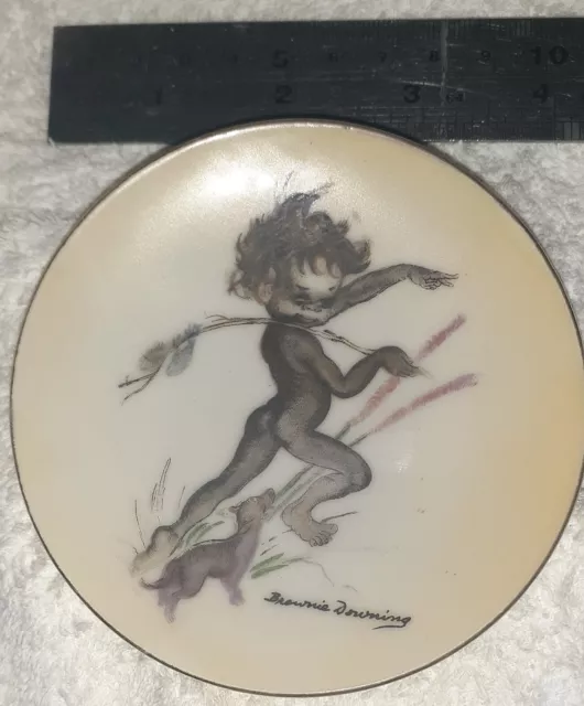 Vintage Small Brownie Downing plate. Depicting An Aboriginal Child With Puppy, C