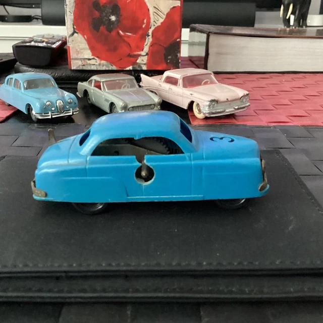ANCIEN JEUX, JOUET Jouef en tole Simca arronde Panaméricaine n°13 EUR