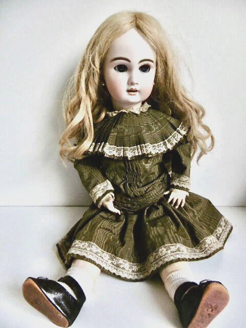 Jolie Poupée Ancienne Tête Biscuit Sfbj Moule Jumeau T12 Beaux Habits
