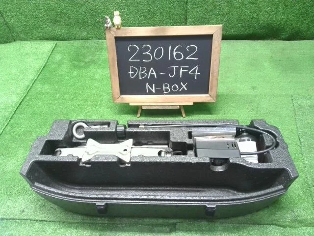 HONDA N BOX 2019 DBA-JF4 Toolkit TTAABOX0031 [Usato] [PA87036891]