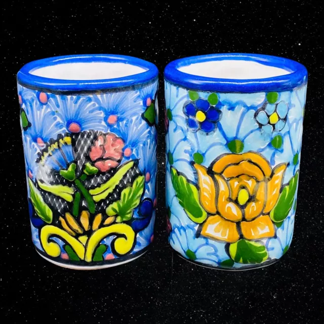 Pair Of Mexican Folk Art Pottery Talavera Zepeda Drinking Tumblers 4”T 2.75”W