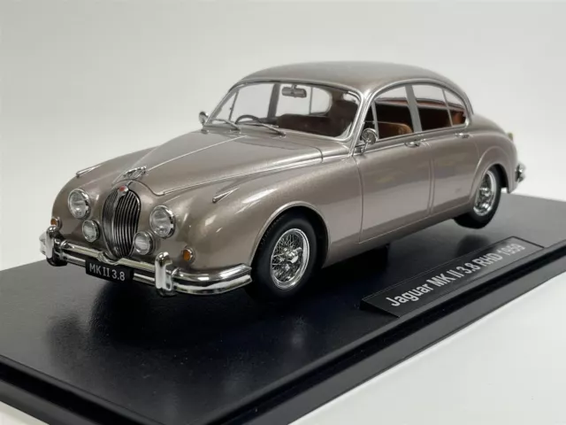 Jaguar Mk II 3.8 1959 Perle Argent Rhd 1:18 Echelle KK Scale 181012