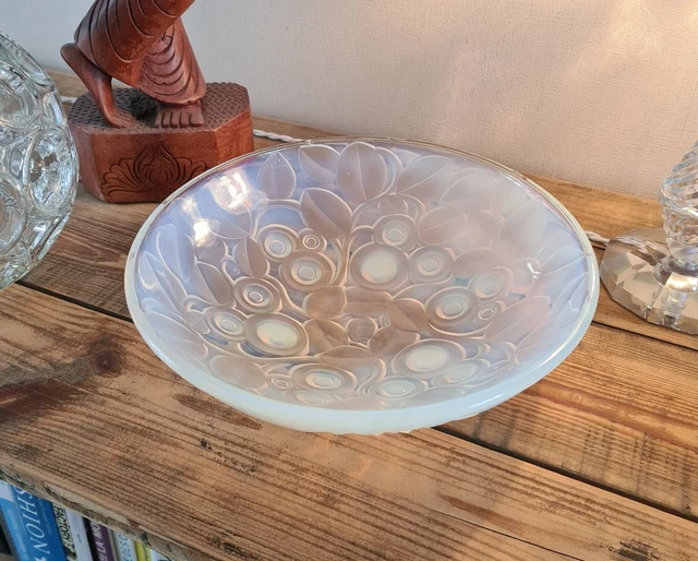 SUPERBE COUPE OU centre de table de Andre Hunebelle en verre opalescent