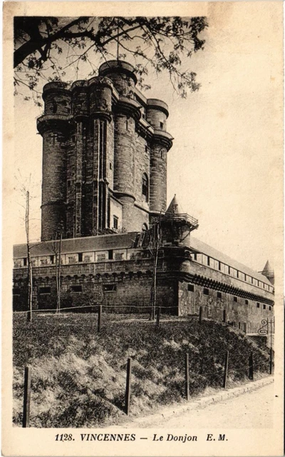 CPA Vincennes Le Donjon (1346897)