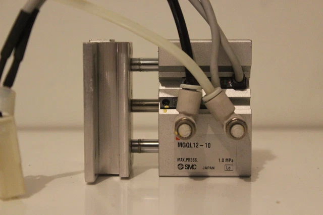Smc MGQL12-10 Geradelinig Slide Pneumatisch Zylinder, 1.0 Mpa