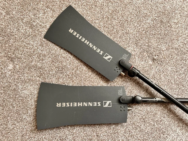 Sennheiser Wireless Handheld Microphone G4 with Antenna Combiner and Antennas  10