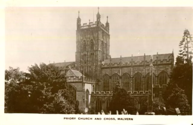 1920s postcard Priory Church and Cross MALVERN Worcestershire