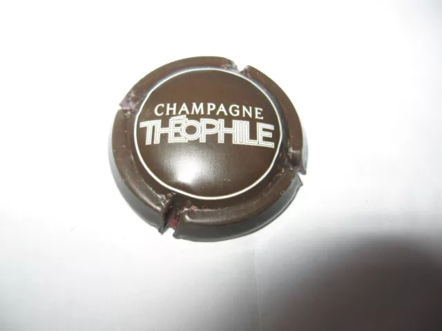 1capsule de champagne Roederer Louis N°110 marron foncé et blanc cuvée Théophile