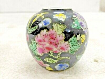 Rare Old Chinese Porcelain  Decorative Hand Painted Floral  Vase / Pot,
