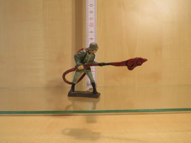 9947) LINEOL - Massefigur - Soldat mit kl. Flammenwerfer - Heer - ansehen