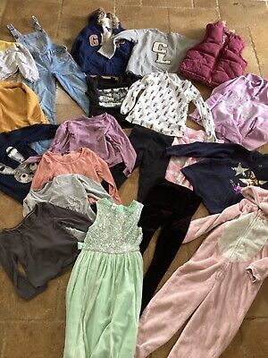 Girls age 8-9 years, large Autumn/Winter clothes bundle