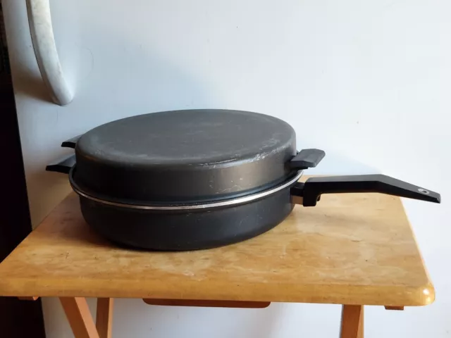 Miracle Maid 12-in Frying Pan with Lid vgc