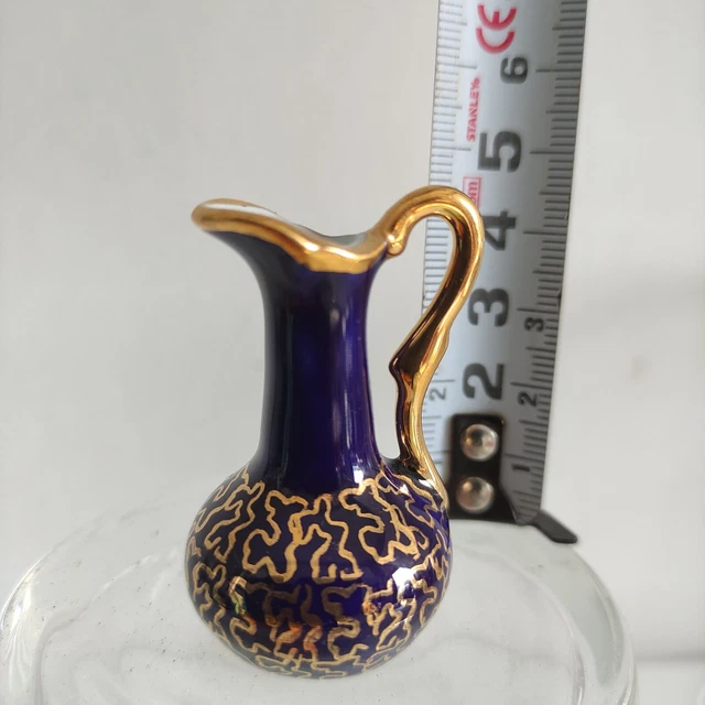 MINI VASE BROC pichet PORCELAINE LIMOGES FRANCE bleu de four cobalt or