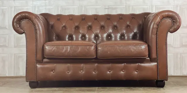 SUPERB Tan Brown Leather Chesterfield Club Sofa 2 Seater Seat *FREE DELIVERY*