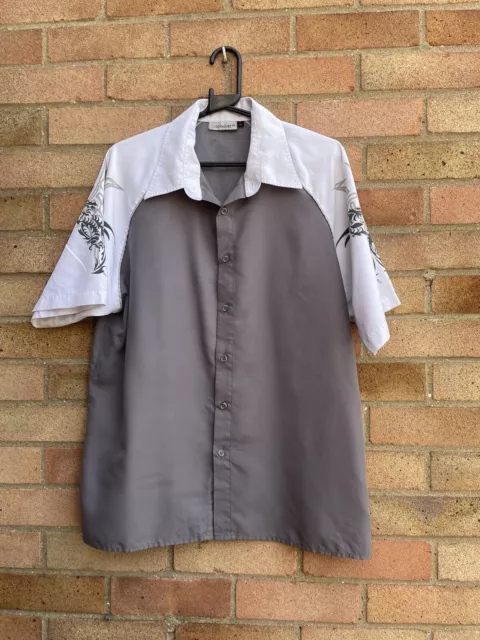 Mens C&A Clockhouse Short Sleeve Shirt Size XL Grey Pattern On Sleeves